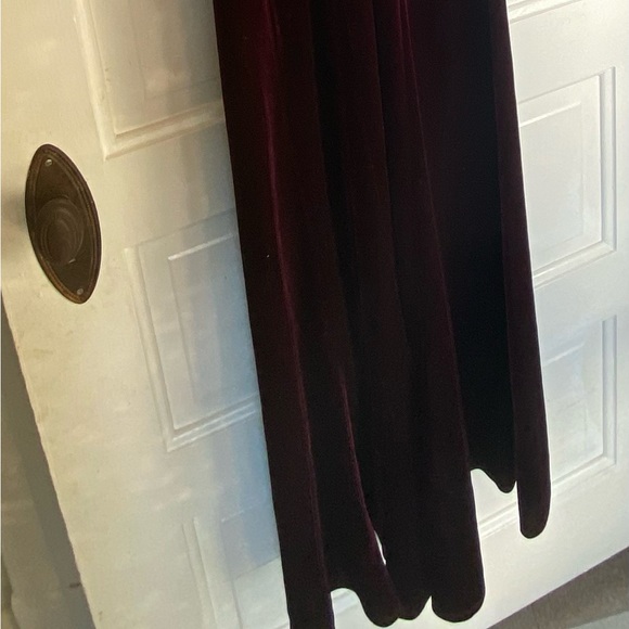 Velvet dark burgundy dress - Picture 2 of 2